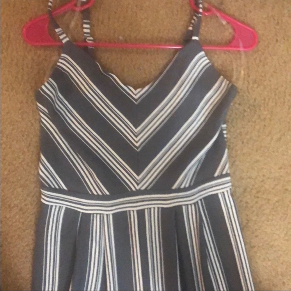 jumpsuit - Picture 5 of 6